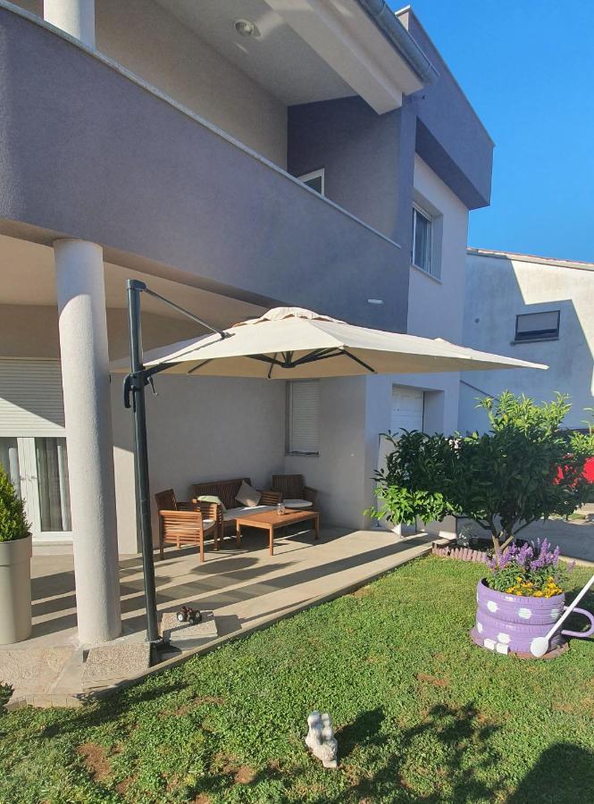 Apartman Tika Pula Zewnętrze zdjęcie