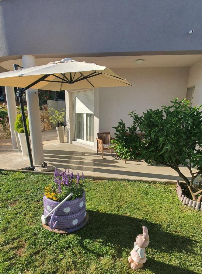 Apartman Tika Pula Zewnętrze zdjęcie